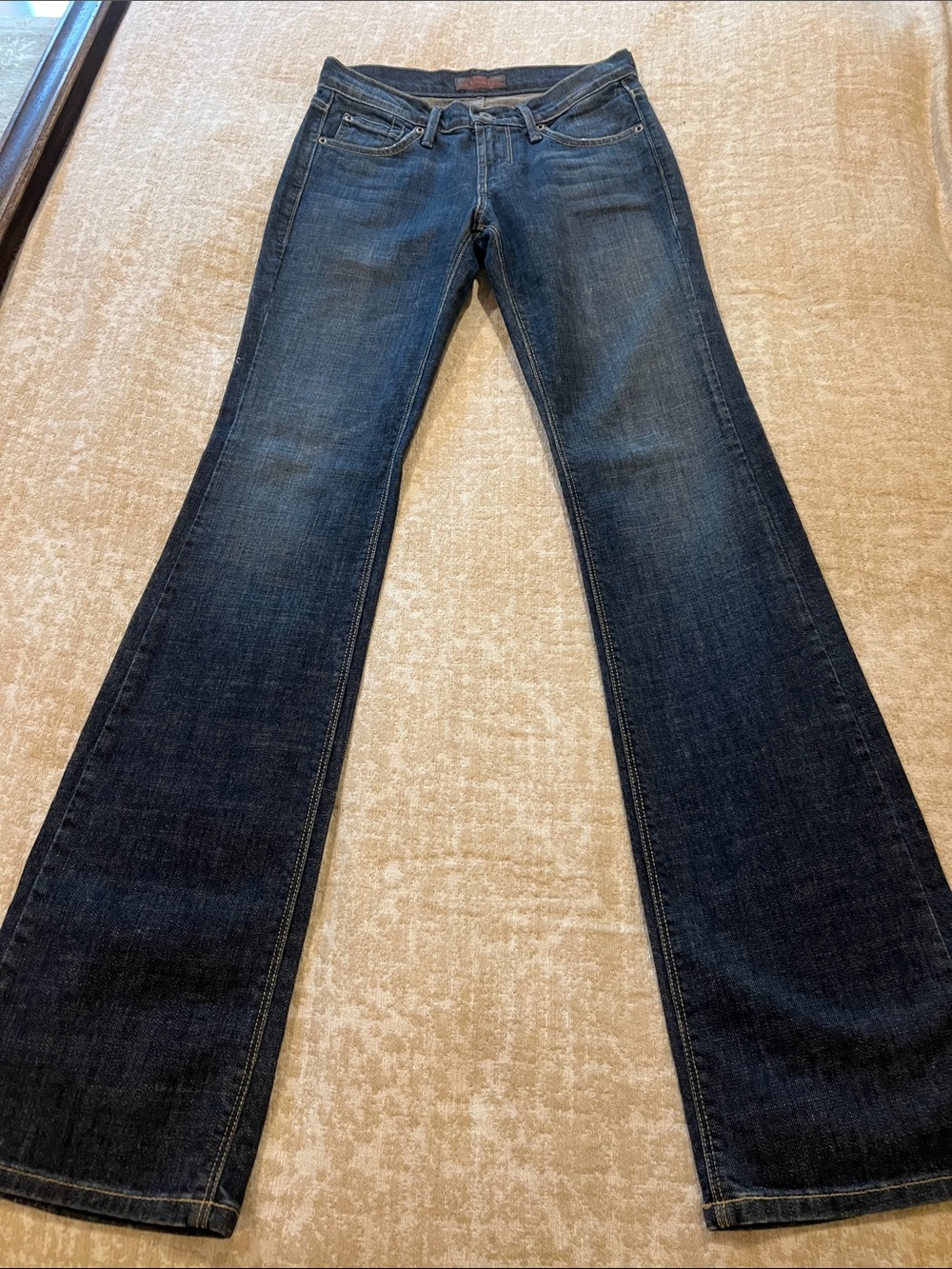 James Jeans dry aged denim Dark Wash Bootcut Jeans
Size 24
